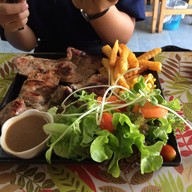 ตือโป๊ยก่าย สหายขายหมู ช่างเคี่ยน