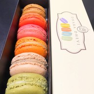 เมนูของร้าน Dhara Dhevi Macaron EmQuartier