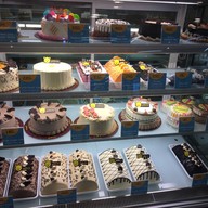 เมนูของร้าน Goldilocks สุพรีมคอมเพล็กซ์