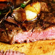 เมนูของร้าน 200 GRAMS Steak Bar