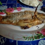 อิ่มปลา