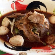 ก๋วยเตี๋ยวเรือตากะยาย