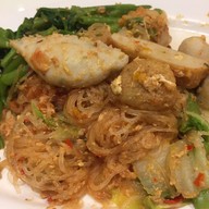 เจียงลูกชิ้นปลา Central ปิ่นเกล้า