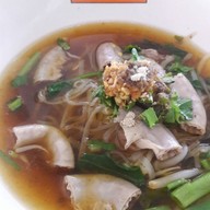 เมนูของร้าน ก๋วยเตี๋ยวสถานีรถไฟ เนินมะกอก