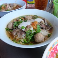 เมนูของร้าน รัตน์ลูกชิ้นเนื้อสด
