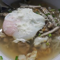 เมนูของร้าน จีจี้