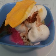 เมนูของร้าน ไอศกรีมไทย-ไท