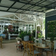 บรรยากาศ White Garden Chiang Mai