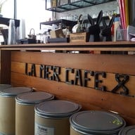 บรรยากาศ La Mer Cafe & Bistro