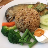 เมนูของร้าน Kitchen Plus คิทเช่นพลัส