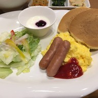 N's COURT CAFE & DINING