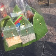 เมนูของร้าน ข้าวเหนียวมูน แม่ศรีนวล (อุทัยธานี)