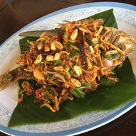 คุ้มหม่อมไฉไล