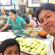 เมนูของร้าน พ.ไพลิน ข้าวเหนียวมะม่วง