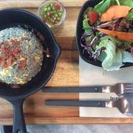 เมนูของร้าน Fernpresso Cafe ใกล้สนามบินเชียงใหม่