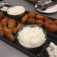 เมนูของร้าน Bonchon Korean Fried Chicken (บอนชอนไก่ทอดเกาหลี) เดอะมอลล์บางกะปิ