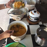ขนมจีนบุฟเฟต์ 49 บาท