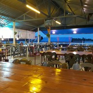 บรรยากาศ แพอาหาร ส.นาทอง