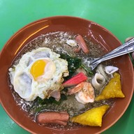 เมนูของร้าน กวง ราดหน้ายอดผัก