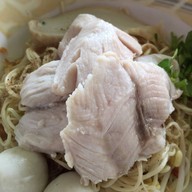 เมนูของร้าน ก๋วยเตี๋ยวปลา vip