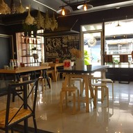 PK CAFE Coffee & Car Spa