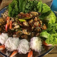 เมนูของร้าน เบส100หอย ตลาดนัดรถไฟศรีนครินทร์