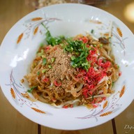 เมนูของร้าน ก๋วยเตี๋ยวโบราณ ป้าลั้ง วังกรด