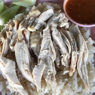 เมนูของร้าน เจ๊หมวยข้าวมันไก่ แยกมาบปู