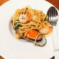 ที่นี่...รุจิ