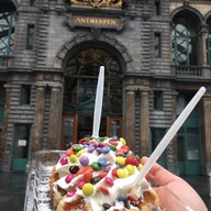Waffles& IJS Antwerp Train Station
