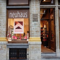 Neuhaus grand place