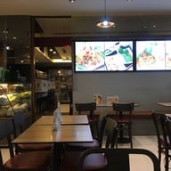 บรรยากาศ R Burger/Top Ten Cusine สนามบินสุวรรณภูมิ