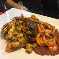 เมนูของร้าน Holy Shrimp จ๊อดแฟร์แดนเนรมิต