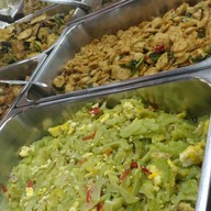 กรองทอง อาหารไทย-พื้นเมือง