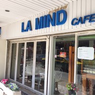หน้าร้าน La Mind Café and Dessert