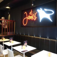บรรยากาศ At James' Holland