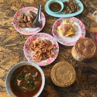 เมนูของร้าน ลาภ 19 กับข้าวเมือง