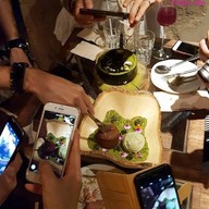 เมนูของร้าน The Blooming Gallery ทองหล่อ