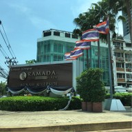 หน้าร้าน C&H Café Charoenkrung