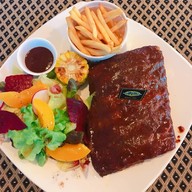 เมนูของร้าน Mr. Chan & Miss Pauline Pizzeria Restaurant