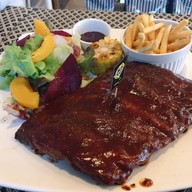 เมนูของร้าน Mr. Chan & Miss Pauline Pizzeria Restaurant