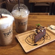 เมนูของร้าน TRYST Café and Bistro