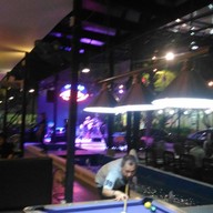 บ้านดาวล้อมเดือน