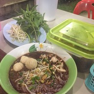 มายด์ ขาหมูสูตรฮ่องเต้