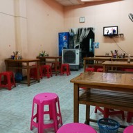บรรยากาศ ก๋วยเตี๋ยวหมูนายฮุย