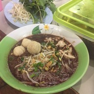 มายด์ ขาหมูสูตรฮ่องเต้