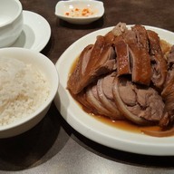 Hung's Delicacies hong kong Air port
