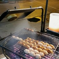 บรรยากาศ จ่อย ไส้กรอกอีสาน