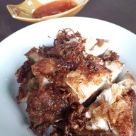 เมนูของร้าน ก๋วยเตี๋ยวเรือนายช้าง