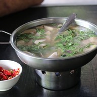 แจ่มจันทร์ รีสอร์ท